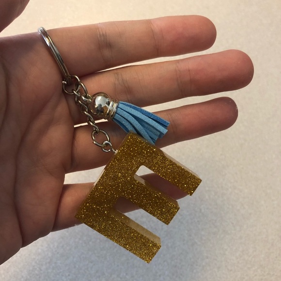 Handmade Letter "E" Keychain - Picture 3 of 6